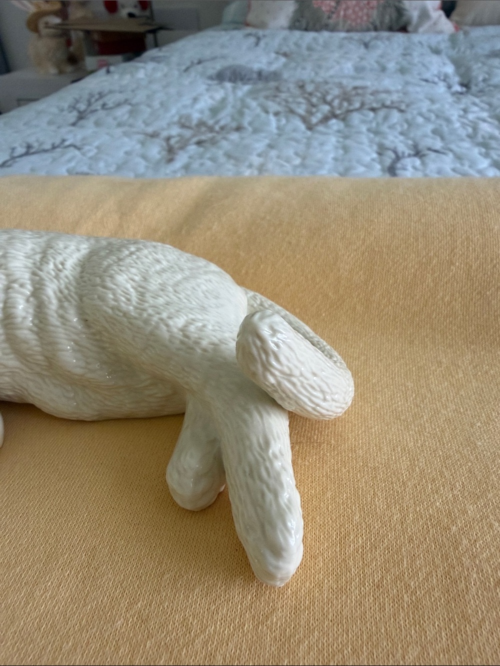 Lenox White Cat Figurine Toy with Balloon - Decorative Pet Decor - Picture 6 of 10